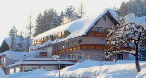 Hotel Pension Sonnenuhr Tauplitz Zewnętrze zdjęcie