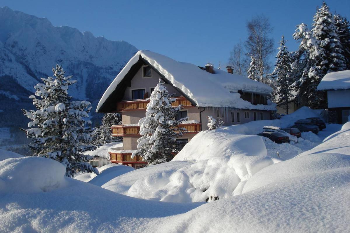 Hotel Pension Sonnenuhr Tauplitz Zewnętrze zdjęcie